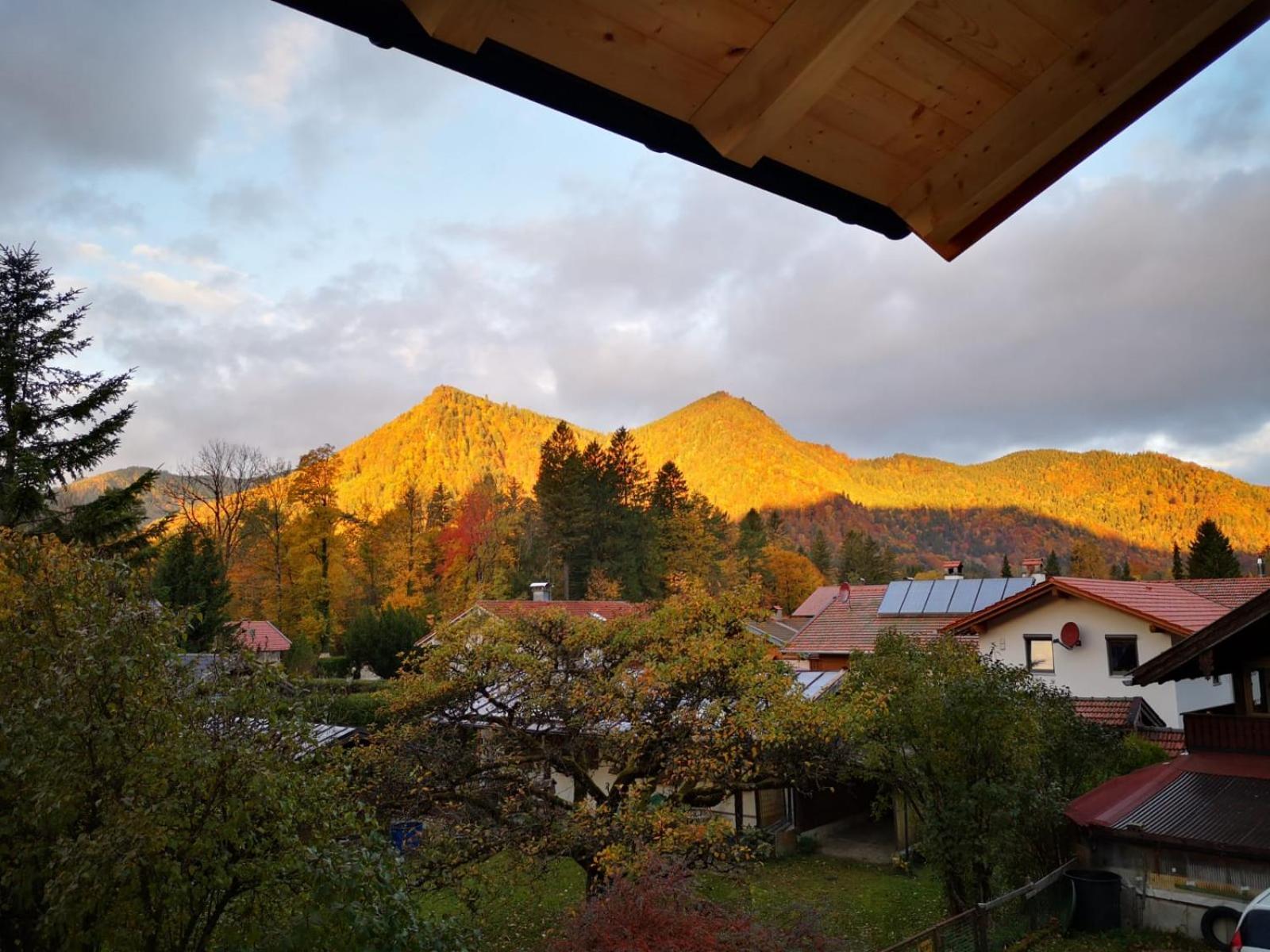 ルーポルディング Fuxbau Waldlounge Inklusive Chiemgaukarteヴィラ エクステリア 写真